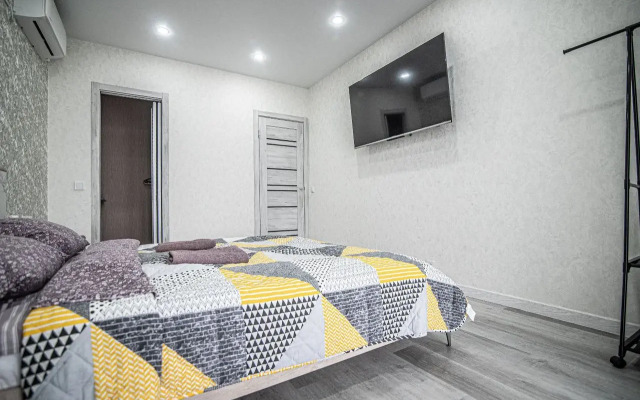 Po Ulitse Popovicha 11 Flat