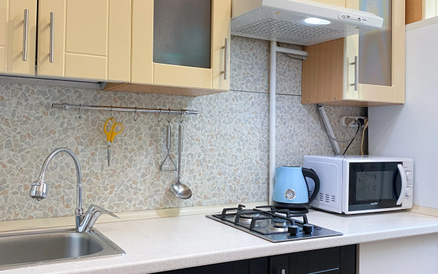 Апартаменты Красивая Двухкомнатная Квартира на 6 спальных мест