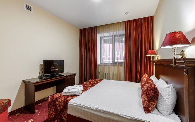 Klub-Hotel Korona