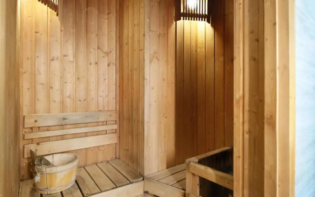 Отель Aster Hotel and Residence