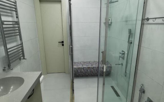 V Tsentre Baku 2 Apartments