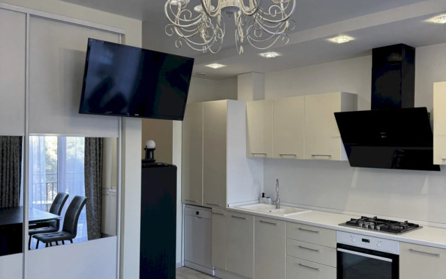 276 prostornaya u morya s balkonom Flat