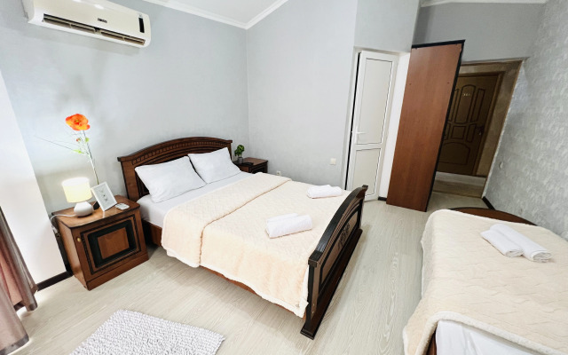 Guest House Lotos