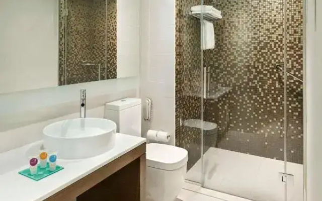 Hyatt Place Dubai Al Rigga Hotel - Image 5