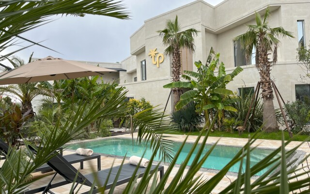Little Palm Hotel