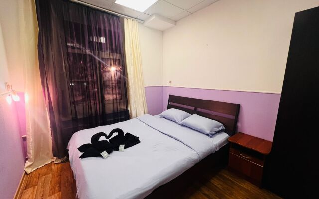 Tipichny Piter Na Italyyanskoy Guest House