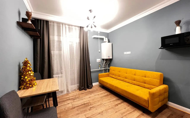 Na Ulitse Borisa Slyusara 23s2 Flat