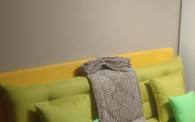 Dvushka S Vidom Na Dvor Flat