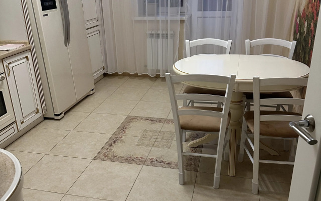 So Svetloy Auroy Flat