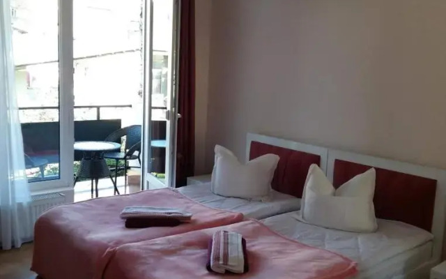 Renesans Hotel