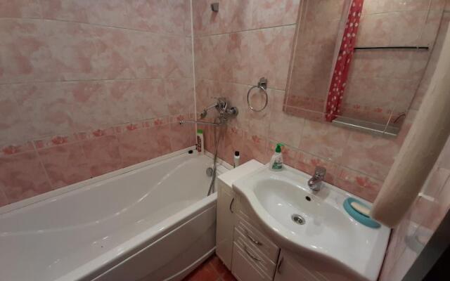 Апартаменты на Северном проезде 4