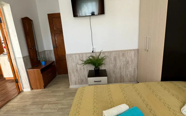 Na Novorossiyskoy Guest House