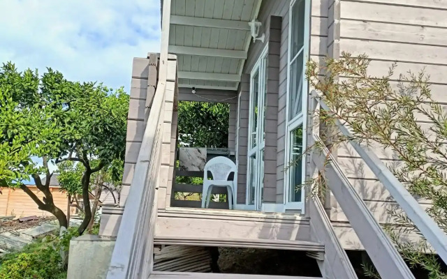 Domik 1 s Shikarnym Vidom na More Villa