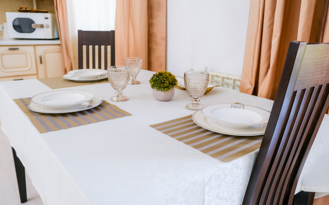 Unique Apart Provans s dzhakuzi ryadom s naberezhnoy i fontanom Vesenney 7 Apartments