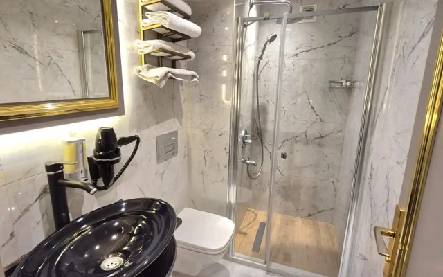 Отель Taksim La Marino