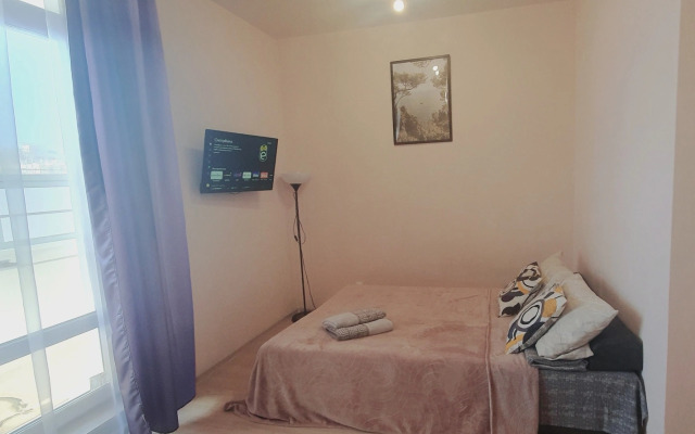 Svetlaya Studiya V  Zhk Aprel Flat