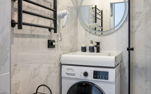 Апартаменты Дизайнерская студия с ярким оттенком