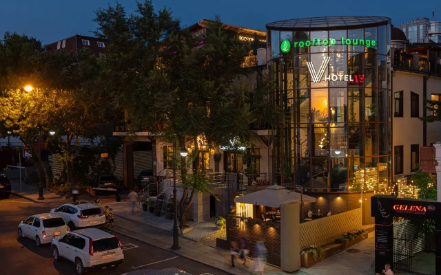 Отель V Hotel&Rooftop Lounge