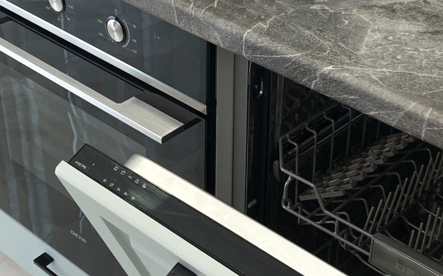 Апартаменты с кроватью 180 см и балконом, с 14 по 17 этаж