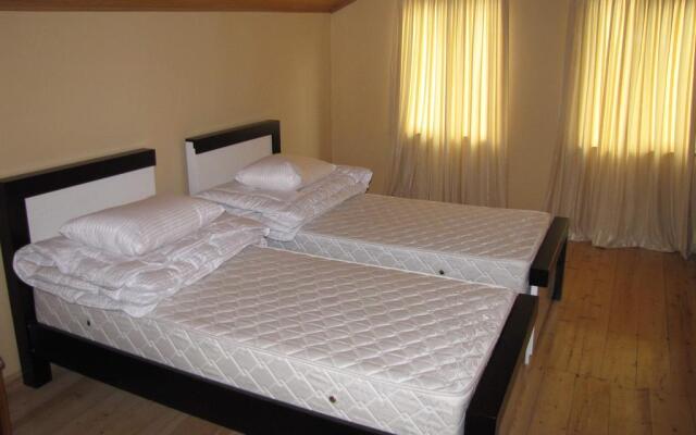Mazeri Guest House