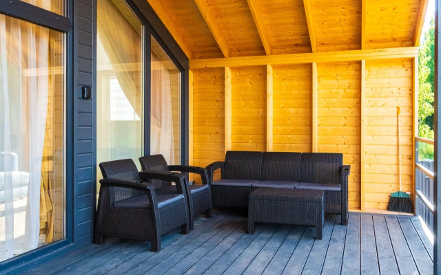 Гостевой дом для 8 гостей на берегу Красного озера