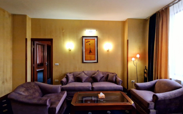Ararat Hotel