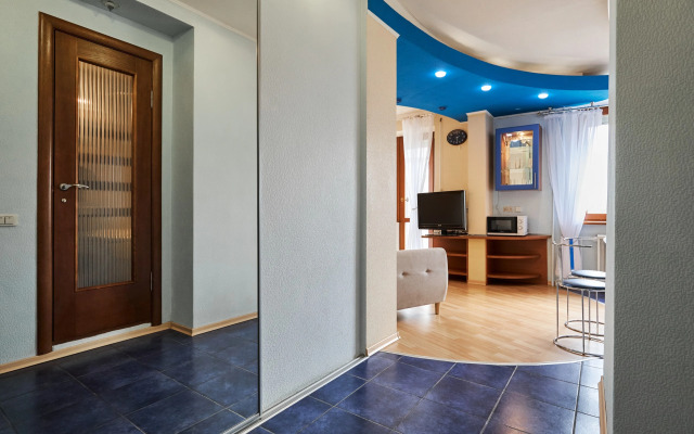 Zamechatelnaya V Tsentre Goroda Ryadom S Dgtu Flat