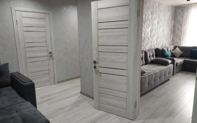 Na Ulitse Mira Flat