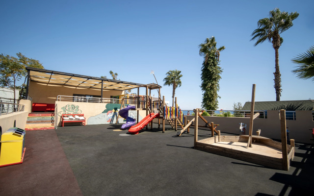 Armas Labada Hotel