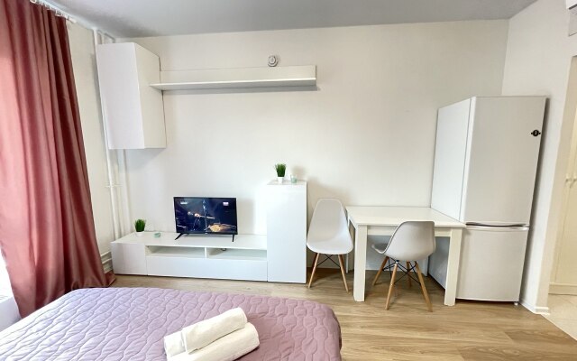 Ujutnaja studija v ZhK Ljublinskij park Flat
