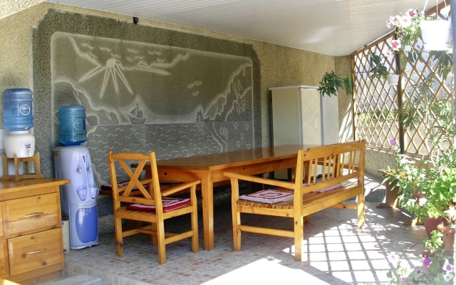 Yolki Guest House