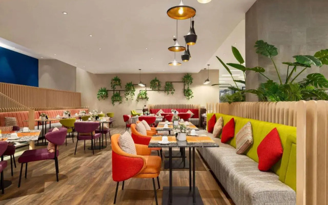 Hotel La Quinta by Wyndham Dubai Jumeirah