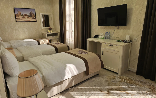 Hayat Plaza Hotel & Spa