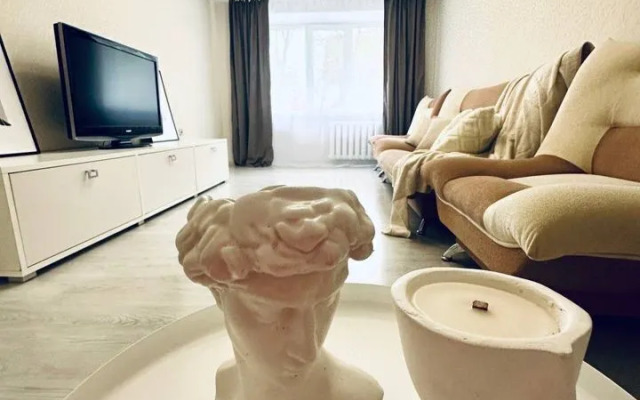 Квартира на Аксакова 7