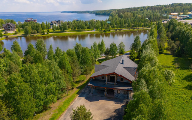 Kurortny komplex Chernye Kamni - Kottedzhi