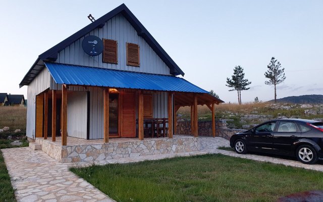Ethno House Krnic Guest House in Zabljak, Montenegro from 101$, photos, reviews - zenhotels.com