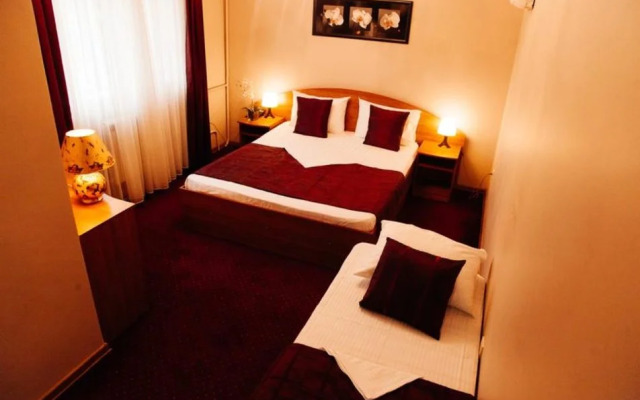 Отель ROMANOVPALM Hotel