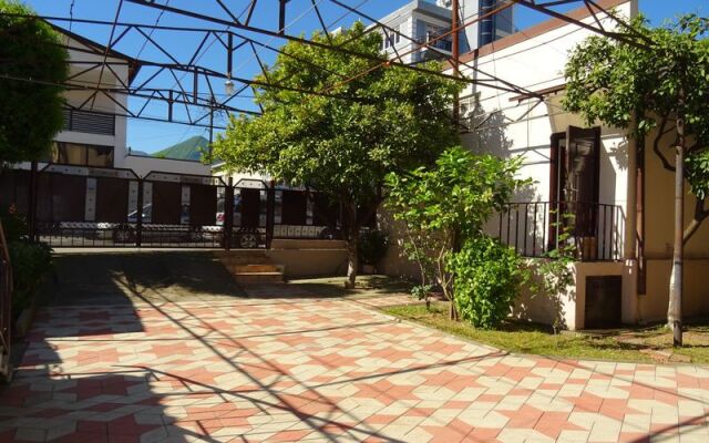 Bely Lotos Guest House