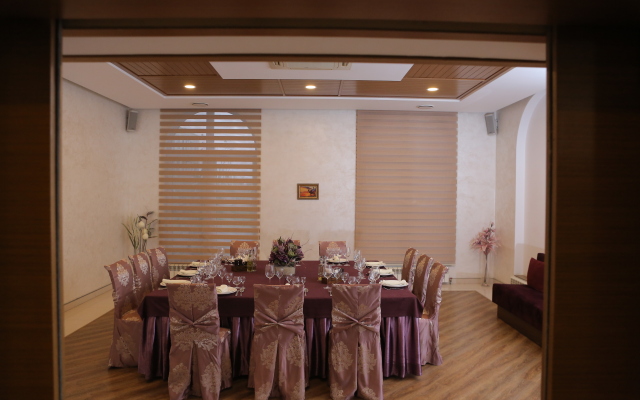 Отель Сарыкум