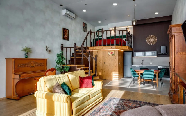 Surname Deluxe Apartments 3