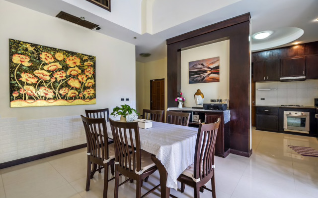 Spacious villa with private pool and parking Villa