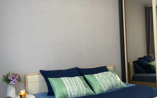 Yevrodvushka Na 10 Let Oktyabrya Flat
