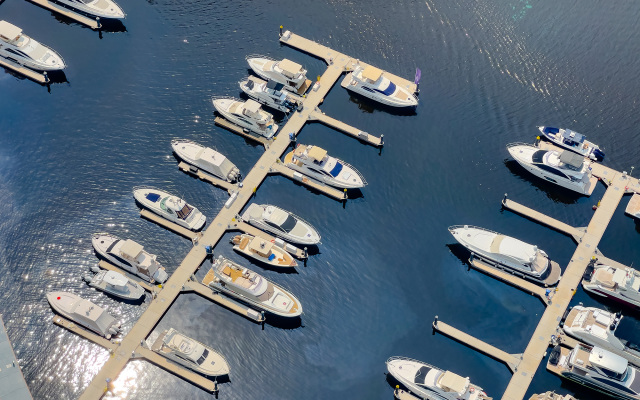 Stylish 2br with Marina Views Apartments