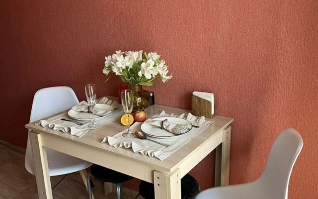 Stilnaya, Uyutnaya, Svetlaya S Kachectvennym Sepvisom Flat