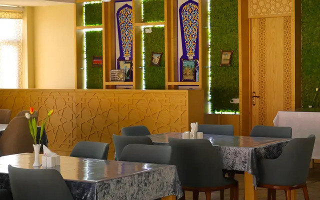 Dunyo Palace Hotel