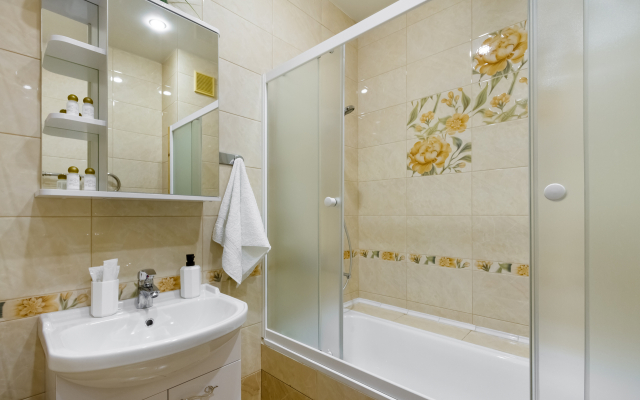 2k na 6 chelovek v samom tsentre Flat