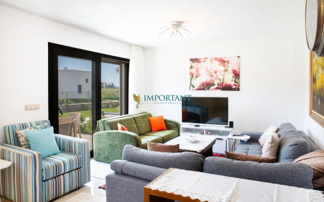 BD498-Gümüşlükte 4 Odalı Özel Havuzlu Villa