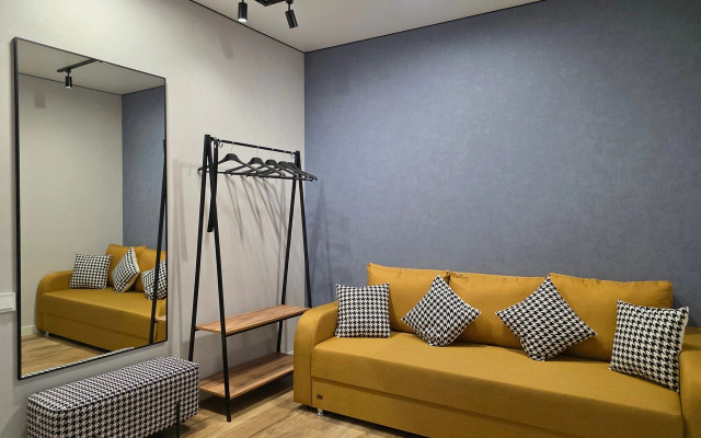 Dizaynerskaya S Vidom Na Gory Flat