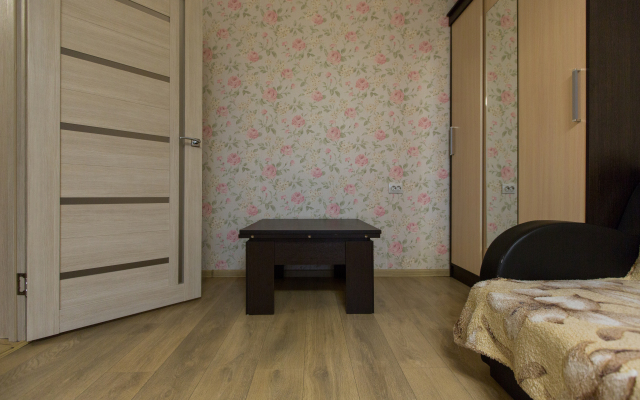 Na Ulitse Zhuravlyova 11/2 Apartments