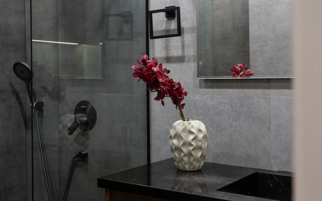 Design Studio City Center Self Check-in by Keygo Apartments